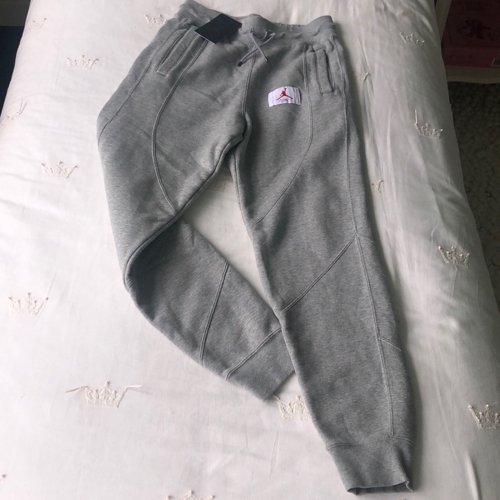 NWT Grey Women’s Jordan Joggers size XS